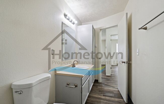 2 beds, 1 bath, 800 sqft, $1,200, Unit B6