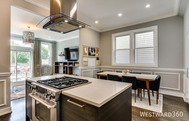 3409 W CORTLAND