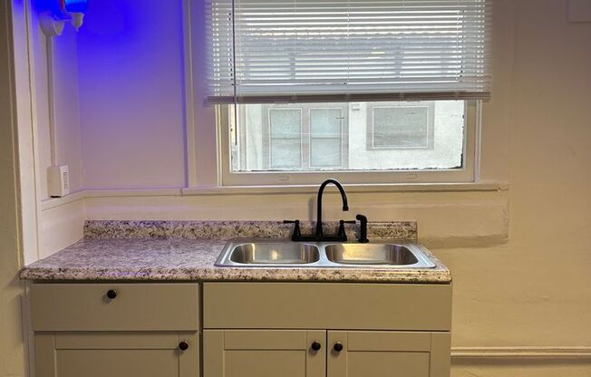 Studio, 1 bath, $1,395, Unit Unit 306