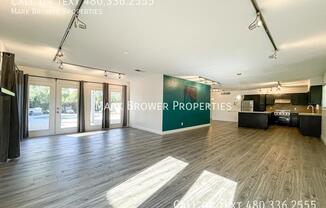 6732 E 6 ST
