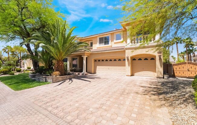 Beautiful Three Story, Five Bedroom Home with Lagoon Style Pool and Spa