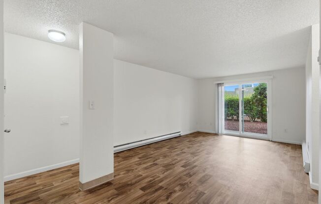 2 beds, 1 bath, 776 sqft, $1,500, Unit 78