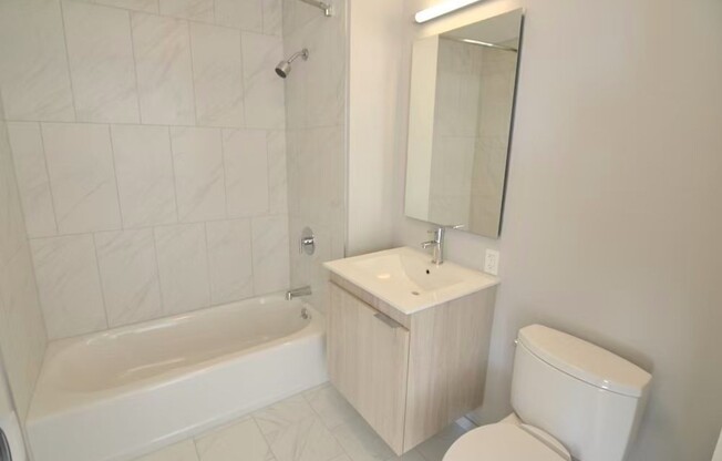 1 bed, 1 bath, 664 sqft, $3,750, Unit 428
