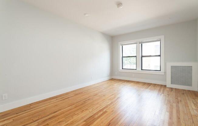 Studio, 1 bath, 324 sqft, $2,350, Unit 26