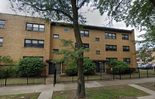 7770-78  S South Shore Drive Chicago, IL 60649