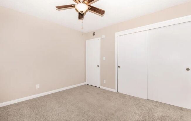 2 beds, 1 bath, 950 sqft, $1,445, Unit 26