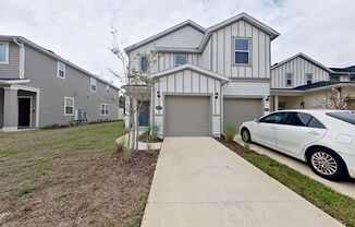 Stunning Townhome in Meadows at Oakleaf!