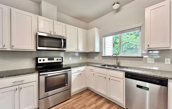 Bright & Spacious 2 Bed, 1.5 Bath in Austin!