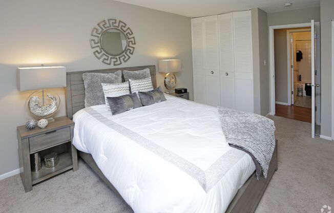 1 bed, 1 bath, 701 sqft, $1,239, Unit 2-301
