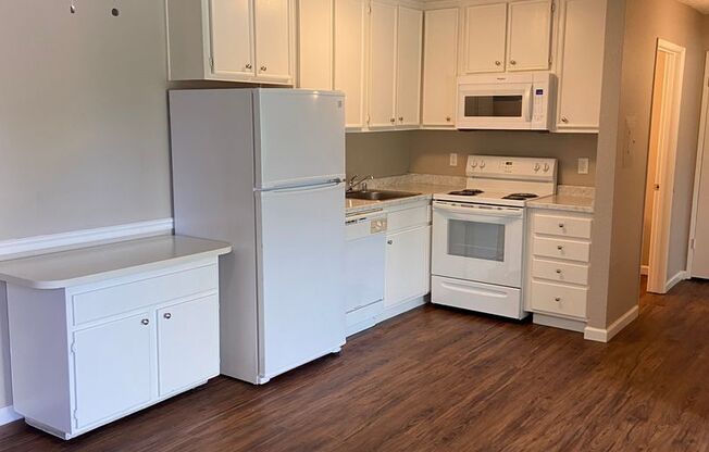 1 bed, 1 bath, 550 sqft, $1,395, Unit 46