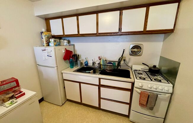 1 bed, 1 bath, $1,025, Unit 207