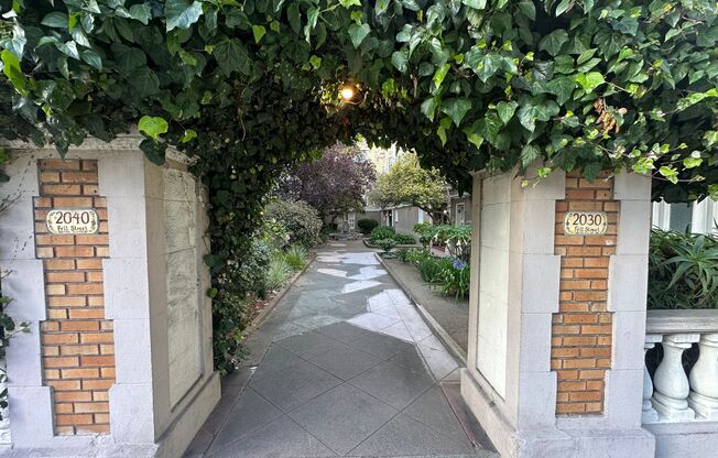 2030 Fell Street
