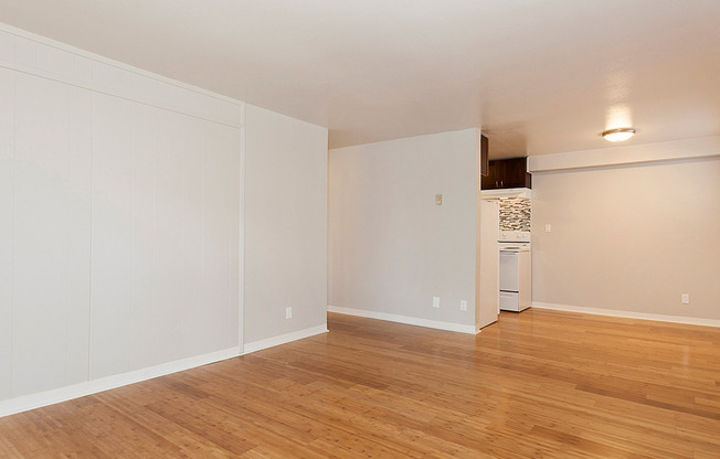 951 Wallingford Apts