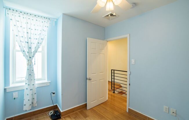 Wonderful East Passyunk Three Bedroom Home