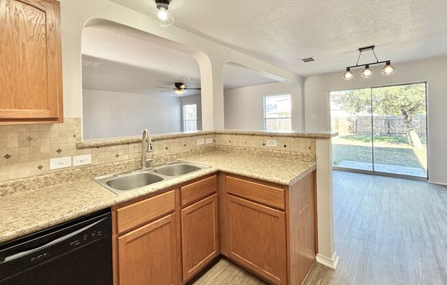 Beautiful 4-Bedroom Home in Horizon Pointe!