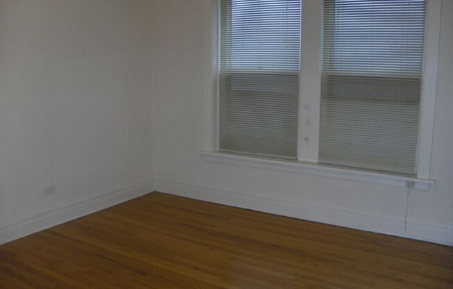 206 - *Central-Lincolnwood Bldg*