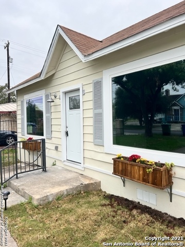 1717 TEXAS AVE