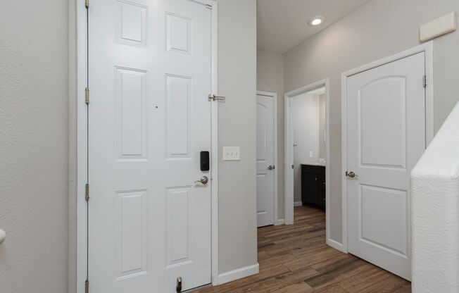 3 beds, 2.5 baths, $1,900, Unit UNIT 152