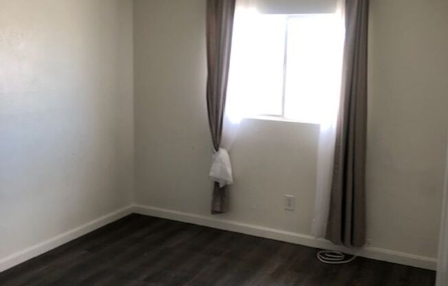 2 beds, 1 bath, $950