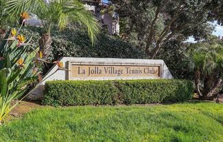 Super Spacious 2-Bedroom 2.5-Bathroom La Jolla UTC Townhome with 2-car garage