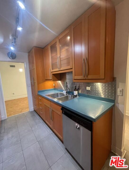 1940 N. Highland Ave,