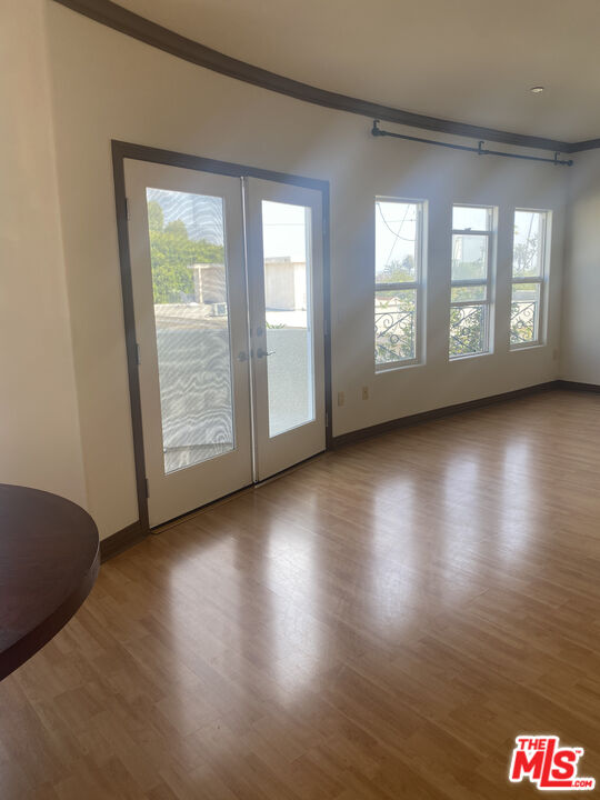 1862 S Bentley Ave Apt 202