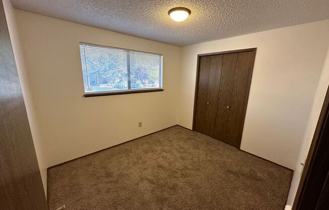 3 beds, 1 bath, $1,895