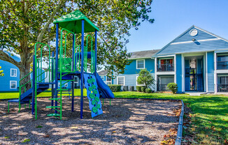 The Commons Apartments in Tampa Florida photo of playground