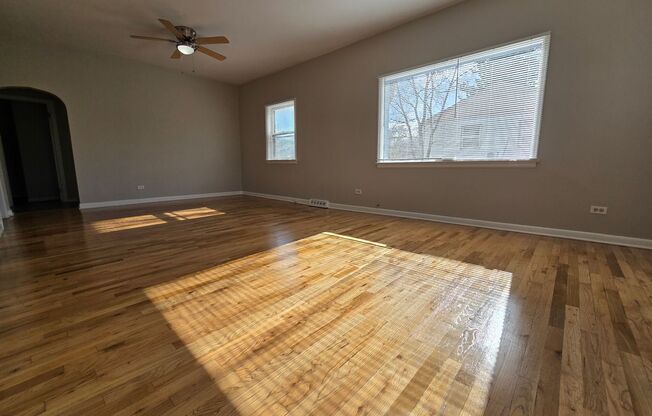 NICE THREE BEDROOM HOME ON NEARLY 1/3 ACRE FENCED YARD IN DENVER! MOVE IN TODAY!