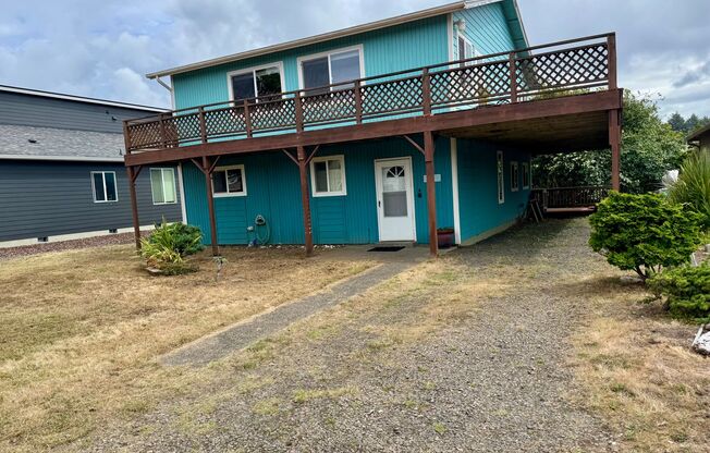 Ocean Park 2-Story Home, Deck with Views, Separate Living Spaces