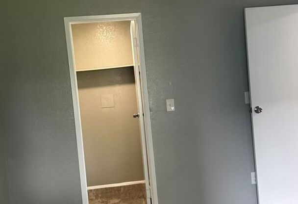 2 beds, 1 bath, 850 sqft, $1,550, Unit 1107 L7