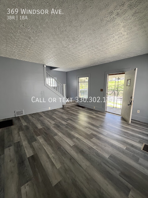 369 WINDSOR AVE