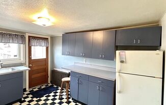 1 bed, 1 bath, $850