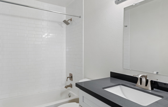 Thunderbird Apartments Shower