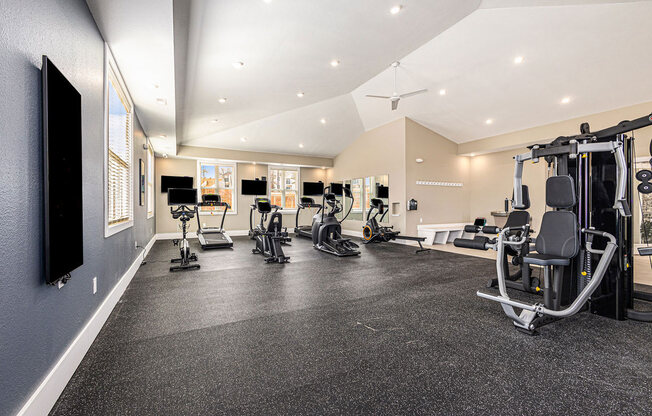 Spacious community gym  at Signature Pointe Apartment Homes, Athens, 35611