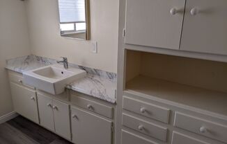 1 bed, 1 bath, 710 sqft, $1,975, Unit 7