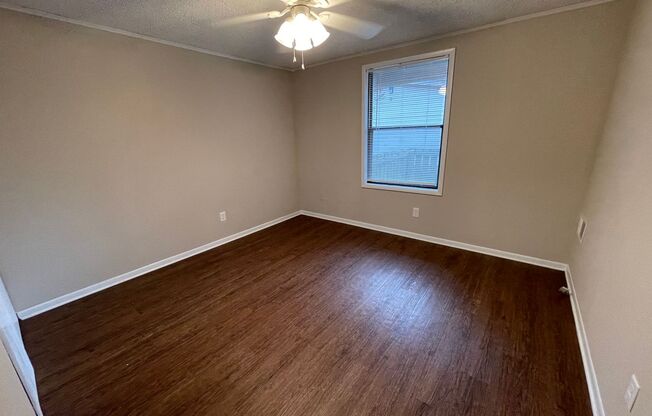 RENOVATED APARTMENT AVAILABLE MARCH 15TH, 2025