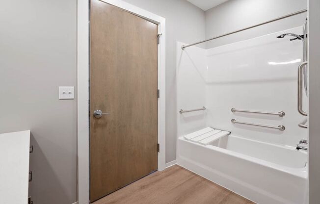 1 bed, 1 bath, 665 sqft, $1,250, Unit 1323