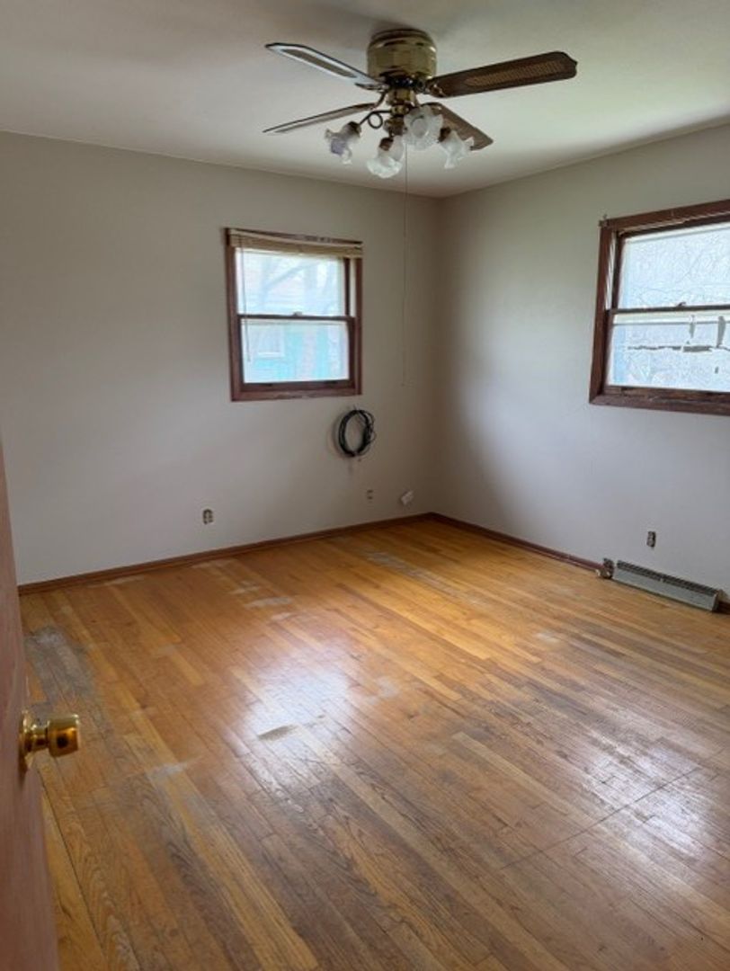 7111-13 W Brentwood Ave