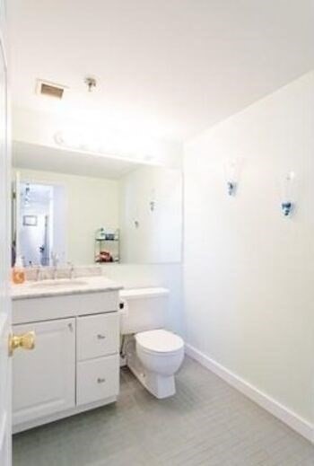 3 beds, 1.5 baths, 900 sqft, $4,650, Unit 608