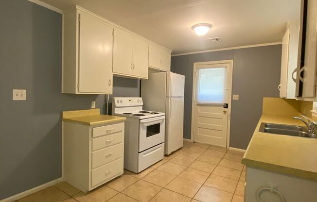 1 Bedroom Duplex!!!