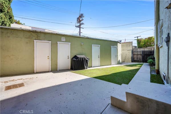 724 S DUNSMUIR AVE