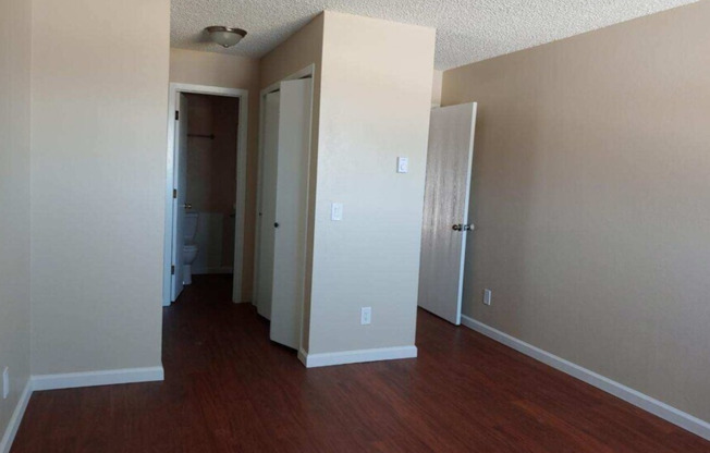 2 beds, 1 bath, $1,800