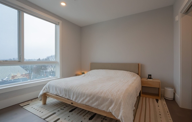 2 beds, 2 baths, 870 sqft, $3,350, Unit 410