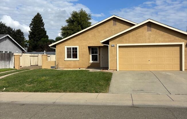 Single Family Home in Live Oak.