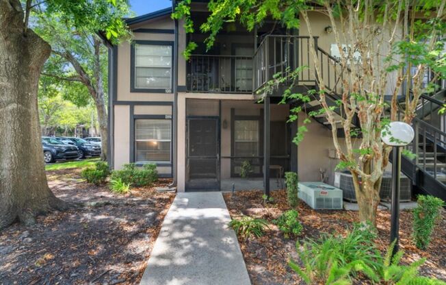 Beautiful 2 bedroom/2 bath Condo