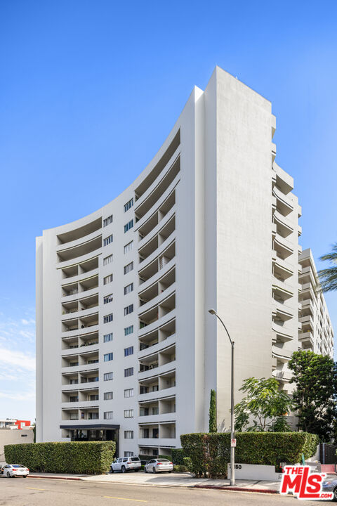 2 beds, 2 baths, 1,212 sqft, $5,750, Unit 616