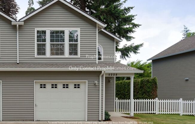 Spacious Haven in Desirable Milwaukie Neighborhood! Discover Charm For Yourself! *New Photos Coming Soon!