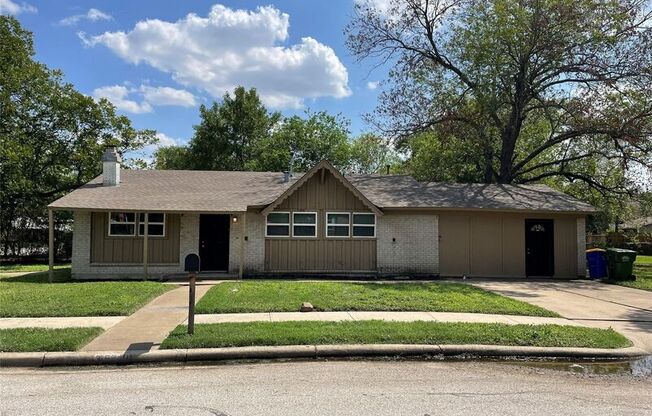 5748 BOWLING DR