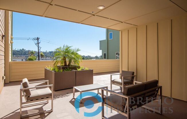 2 beds, 2 baths, 914 sqft, $3,595, Unit 204